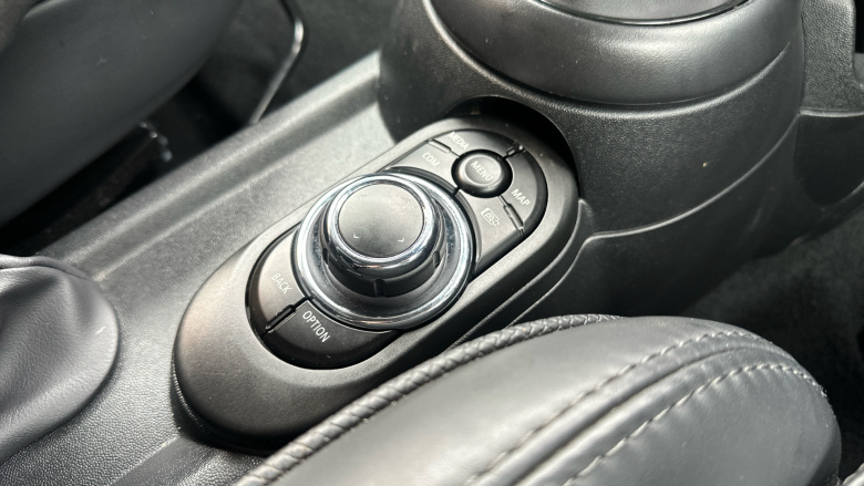 MINI Hatchback 1.5 Cooper Exclusive Premium 3dr Petrol Hatchback